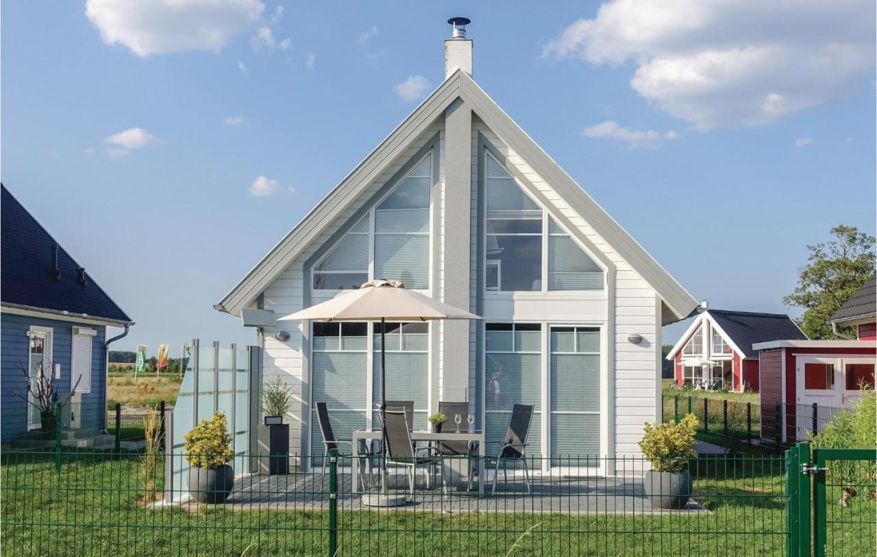 Beach Front Home In Zerpenschleuse With Wifi Екстериор снимка